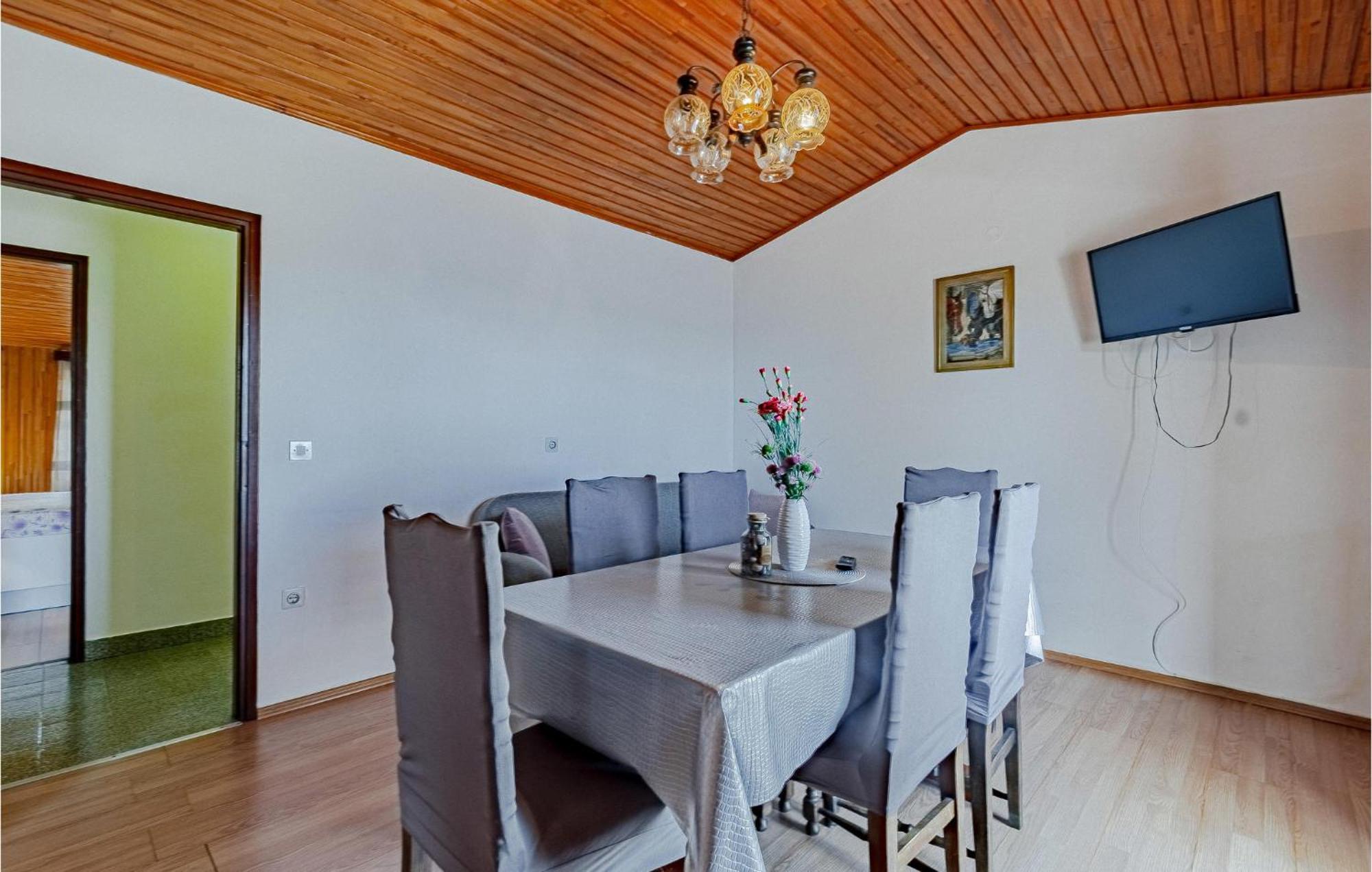 Beautiful Home In Prizba With Kitchen Exterior foto